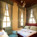 Hotel Araz White House