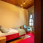 Hotel Araz White House