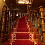 Hotel Araz White House *