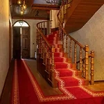 Araz White House *