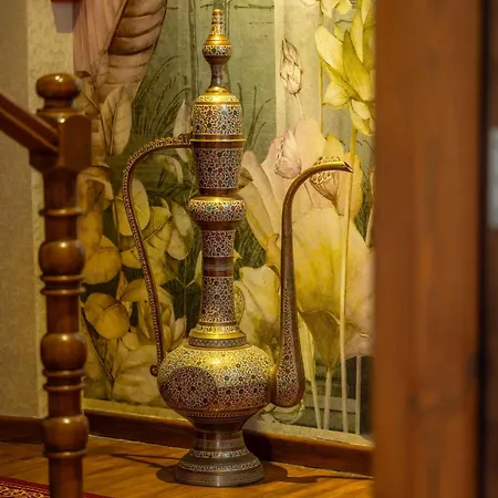 Araz White House Hotel Burgaz