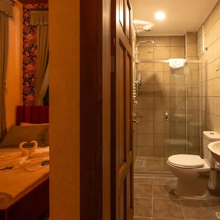 Araz White House Hotel Burgaz
