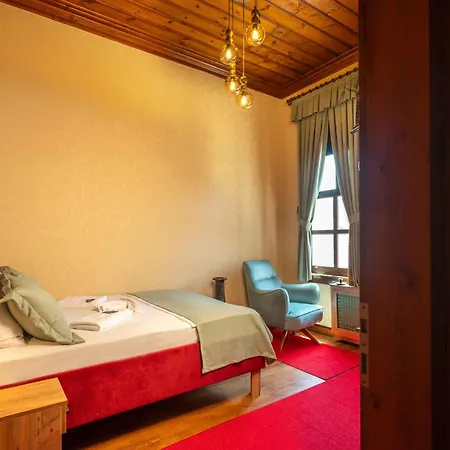 Ξενοδοχείο Araz White House