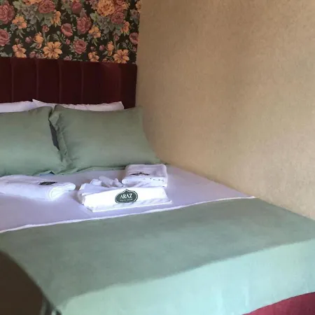 Araz White House Hotel Burgaz