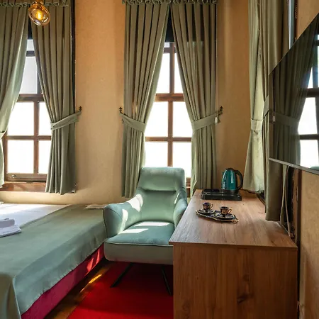 Araz White House Burgaz